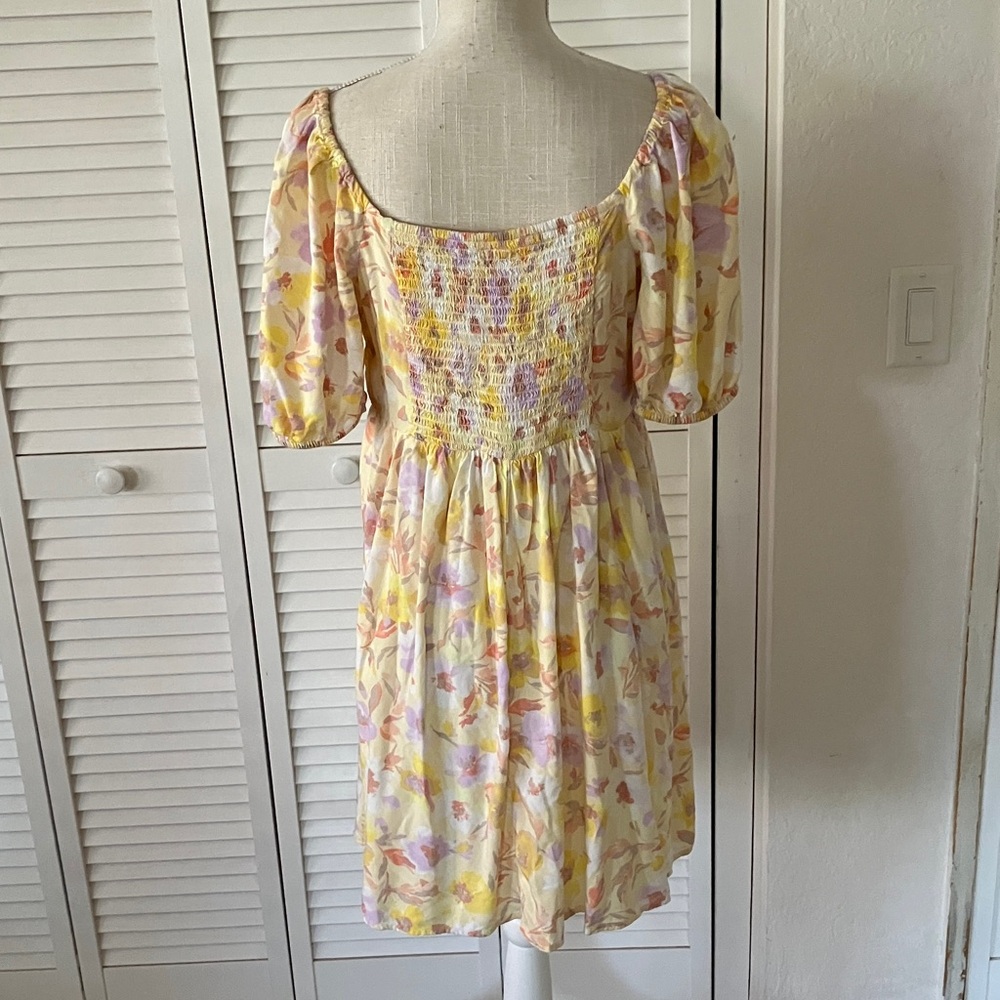 GAP Floral Mini Dress in Light Pink and Yellow Sweetheart neckline puffy sleeves - Picture 6 of 9